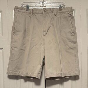 Gap Relaxed Fit Khaki Pleat Front Mens Shorts Size 38